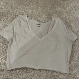 Wild Fable Cropped White V-Neck T-Shirt